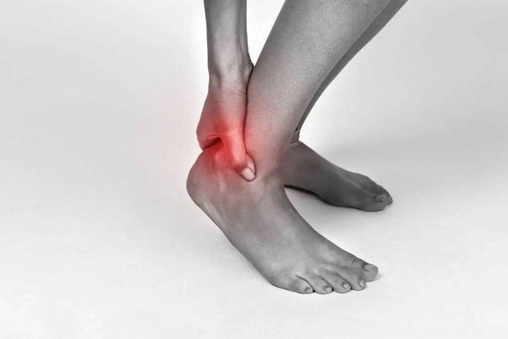hewakfootclinic.com