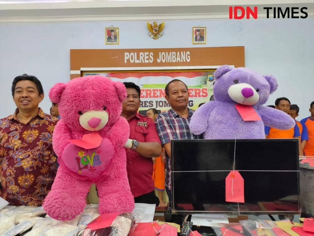 Pelajar di Jombang Setubuhi dan Sebar Foto Bugil Teman Perempuannya