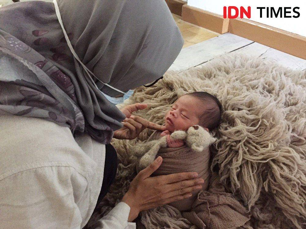 Hasil newborn photography Kumoto Pictures (IDN Times/Saifullah)