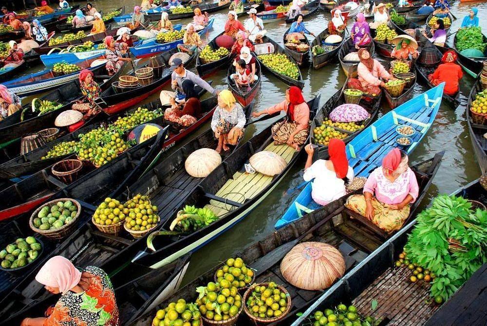 Unik, Ini 6 Objek Wisata Pasar Apung yang Melegenda di Indonesia
