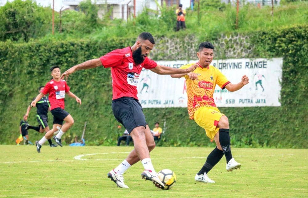 Syalvano Comvalius sudah menjadi bagian dari Persipura. IDN Times/ Alfi Ramadana