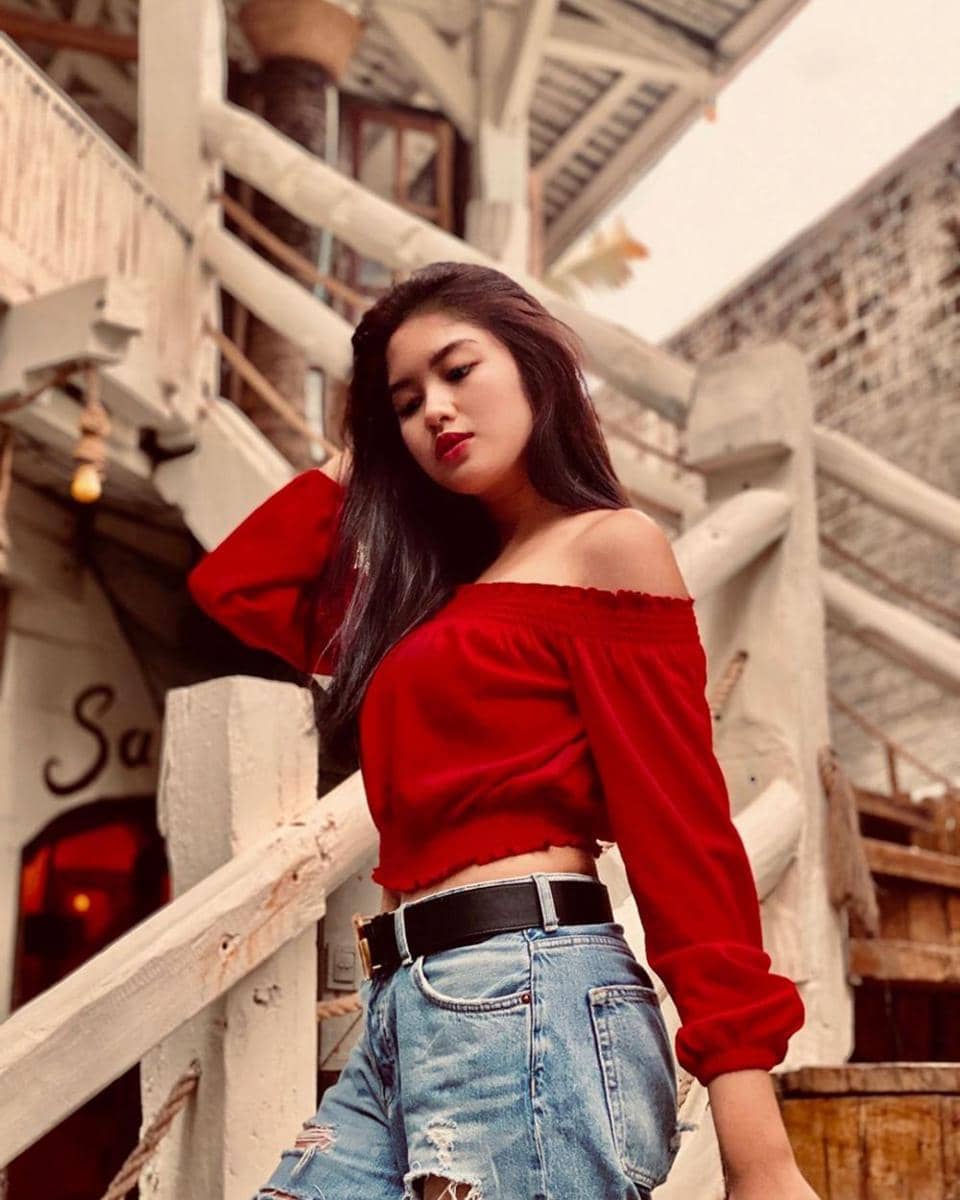 instagram.com/ochi24