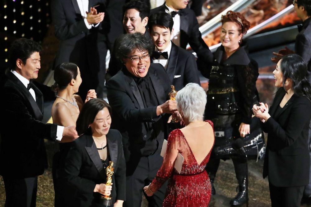 Parasite Raih Film Terbaik Oscar 2020, Ini 13 Respons Haru Artis Korea