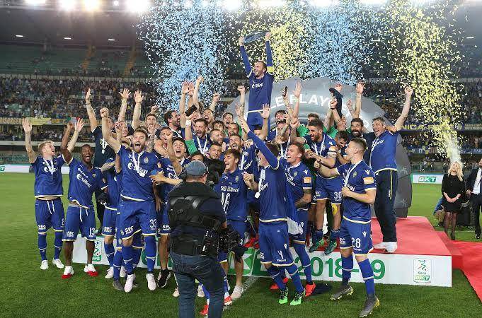 calciohellas.it