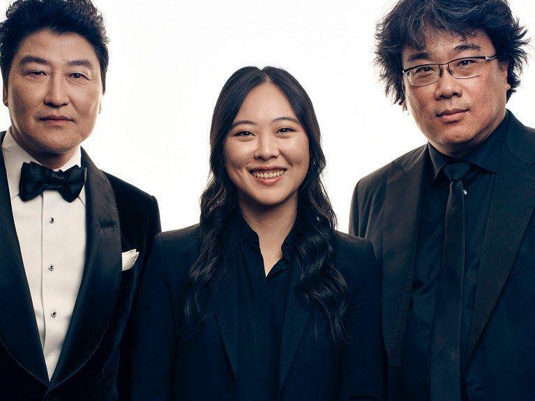 Curi Perhatian, 10 Potret Sharon Choi Translator Setia Bong Joon Ho