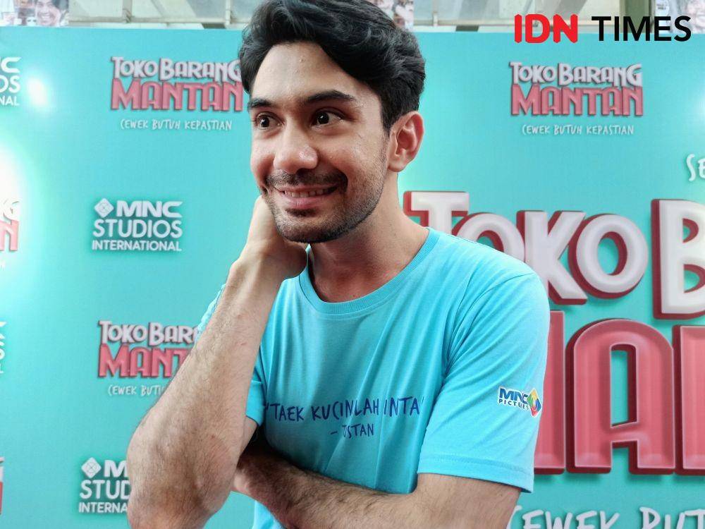 Reza Rahadian di presscon dan screening film Toko Barang Mantan di Epicentrum, Jakarta, pada selasa (11/2). IDN Times/Erfah Nanda