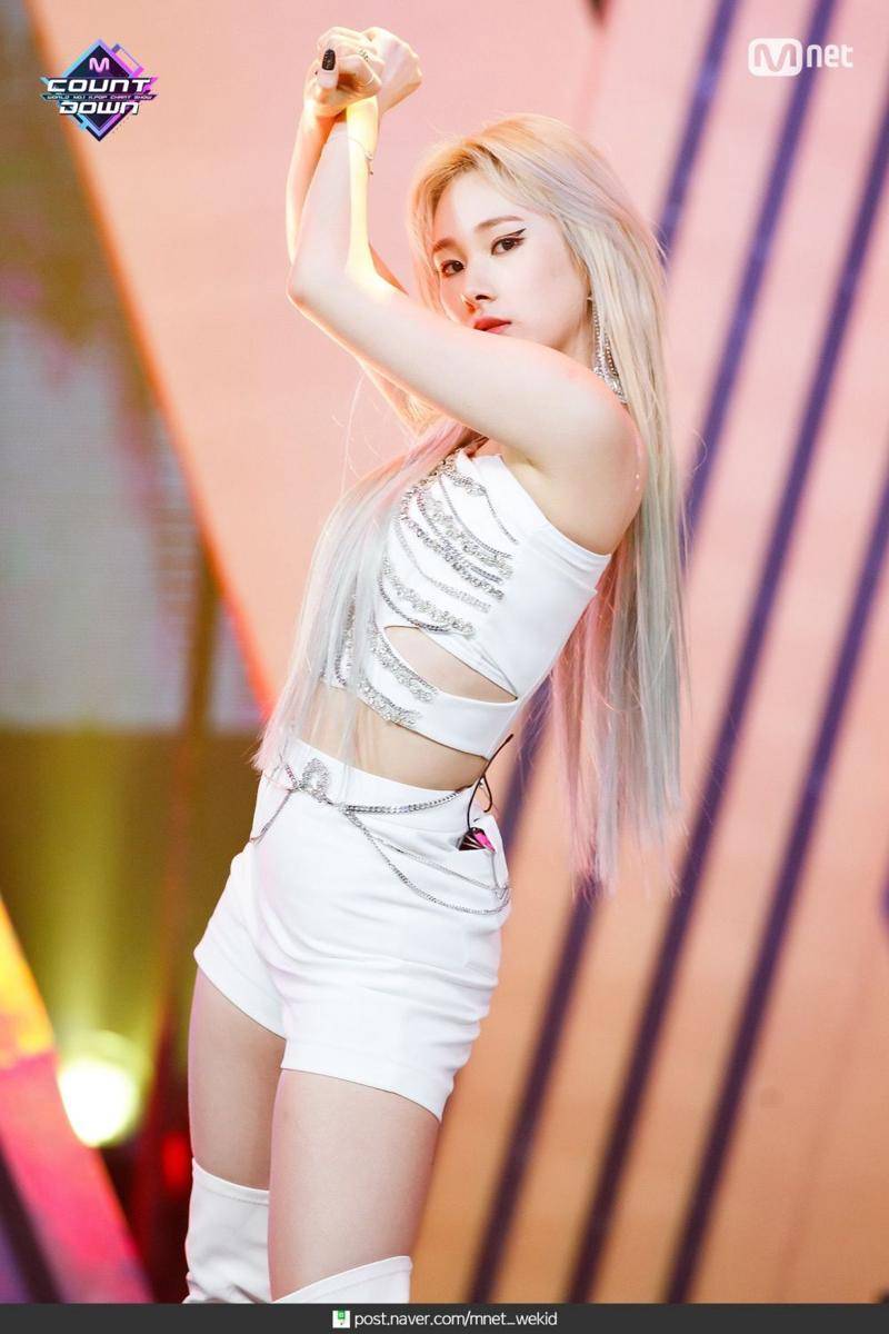 /twitter.com/nuhnaminju