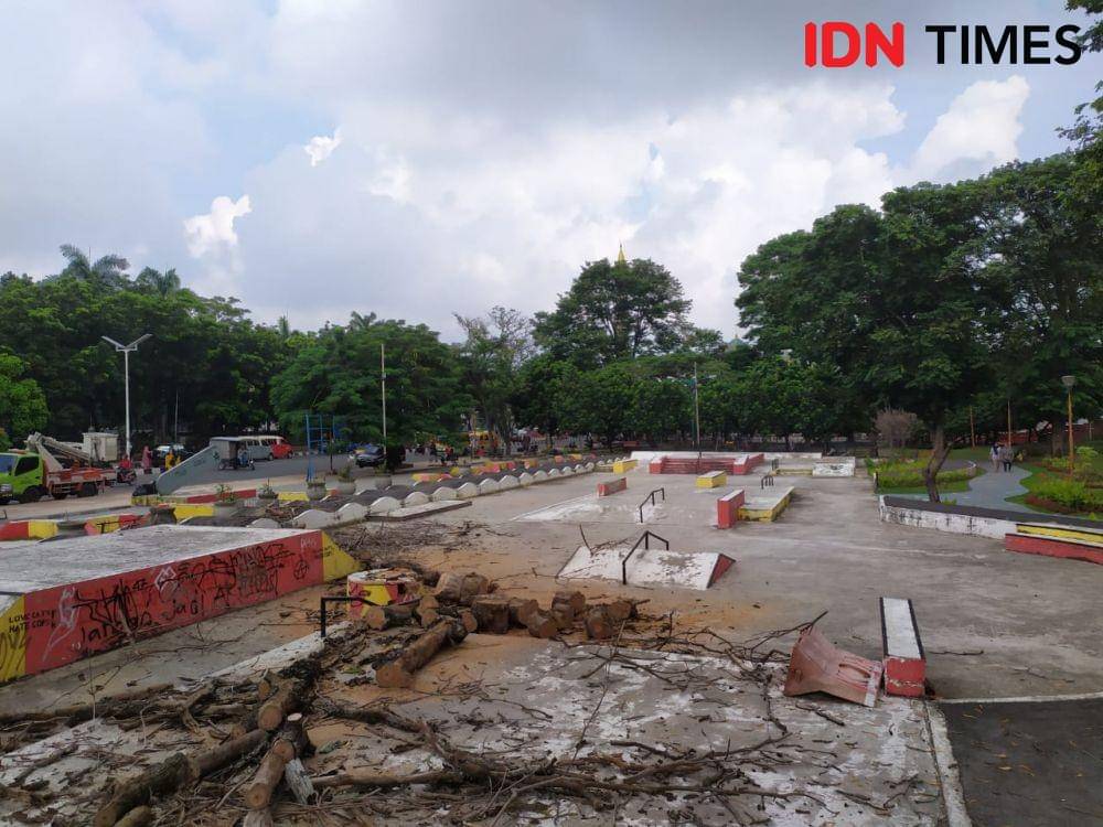 Kawasan Taman Ampera Park Palembang (IDN Times/Feny Maulia Agustin)