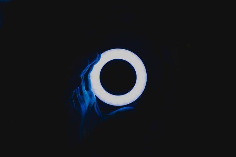 unsplash.com/@nadineshaabana