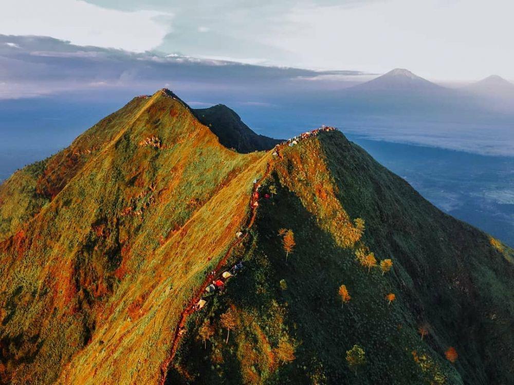 5 Fakta Gunung Andong di Magelang, Punya Samudera Awan yang Eksotis