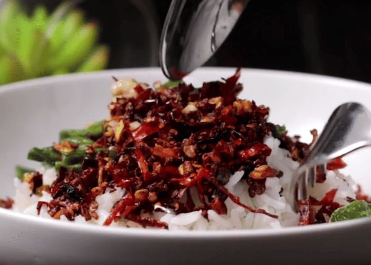Resep Sambal Bawang Kering ala Yummy, Bisa Dibawa Traveling Lho!