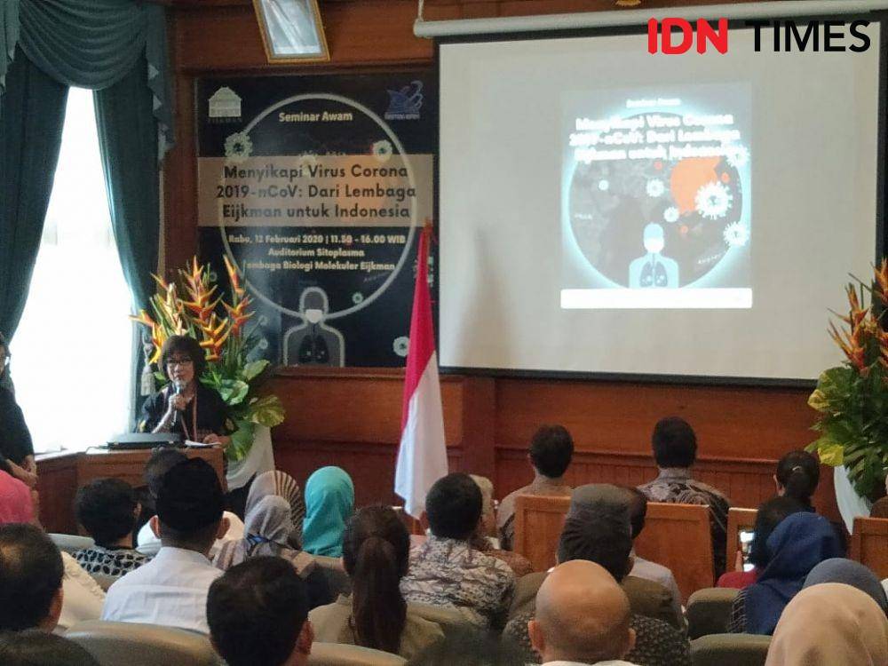 Prof Herawati Sudoyo dari Lembaga Biologi Molekuler Eijkman dalam Seminar Awam: Menyikapi Virus Corona 2019-nCOV (IDN Times/Dini Suciatiningrum)