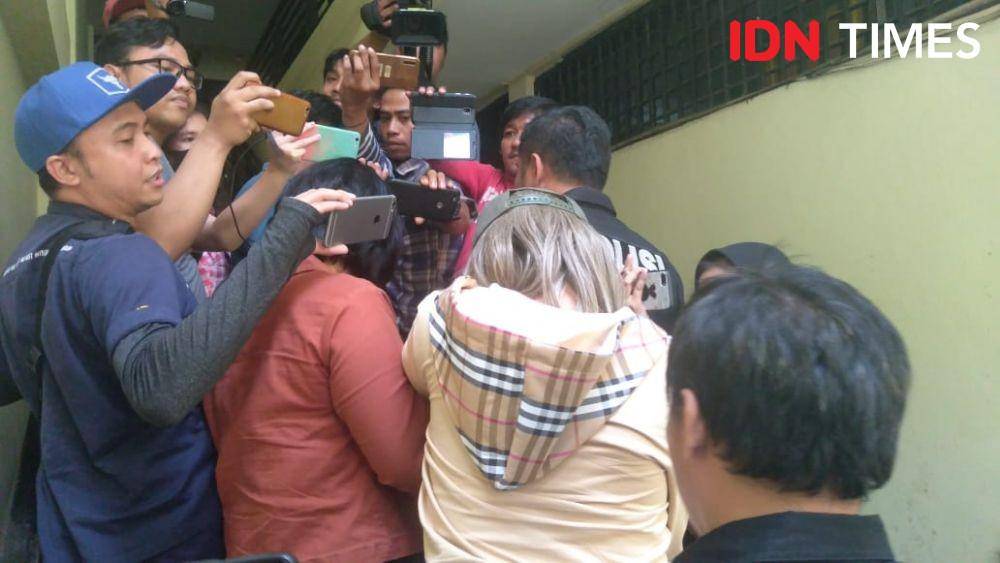 Lucinta Luna di Polres Metro Jakarta Barat (IDN Times/Lia Hutasoit)
