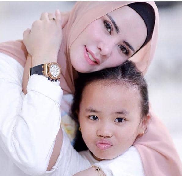 Instagram.com/angelelga/