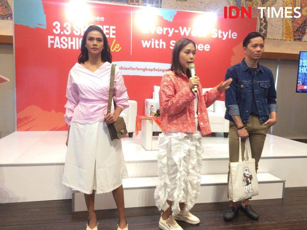 Ayla Dimitri, Content Creator & Fashion Enthusiast membagikan tips tampil stylish dalam acara Media Gathering 3.3 Shopee Fashion Sale "Every-wear Style with Shopee". 12 Februari 2020. IDN Times/M. Tarmizi Murdianto