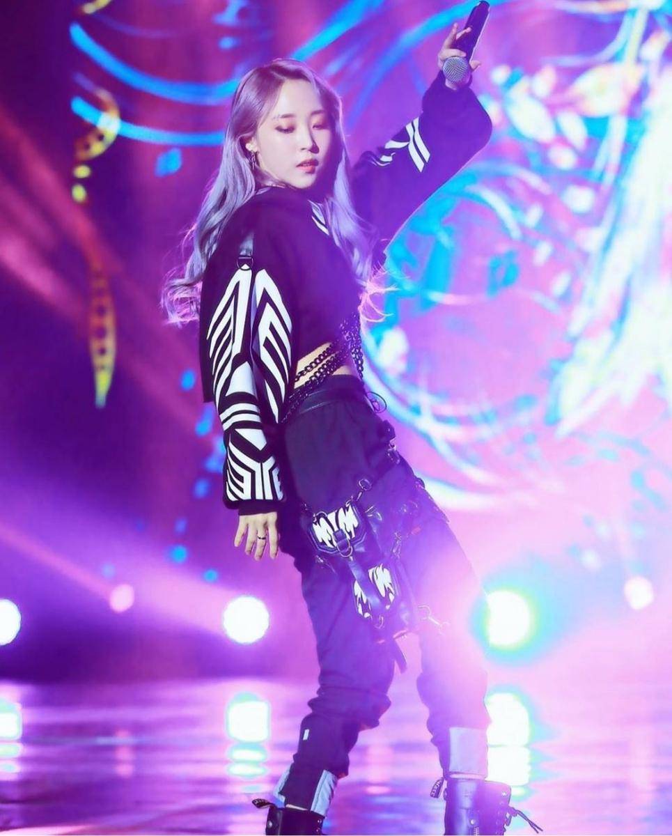 Instagram.com/moonbyul.mmm