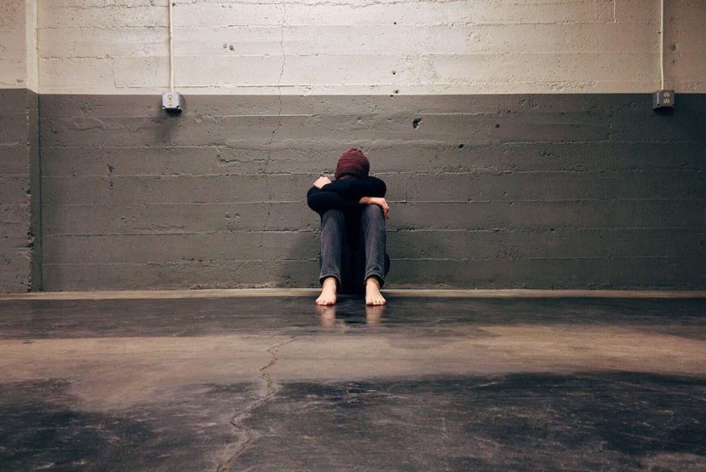 6 Tanda Kamu Alami Self Loathing, Terlalu Membenci Diri Sendiri