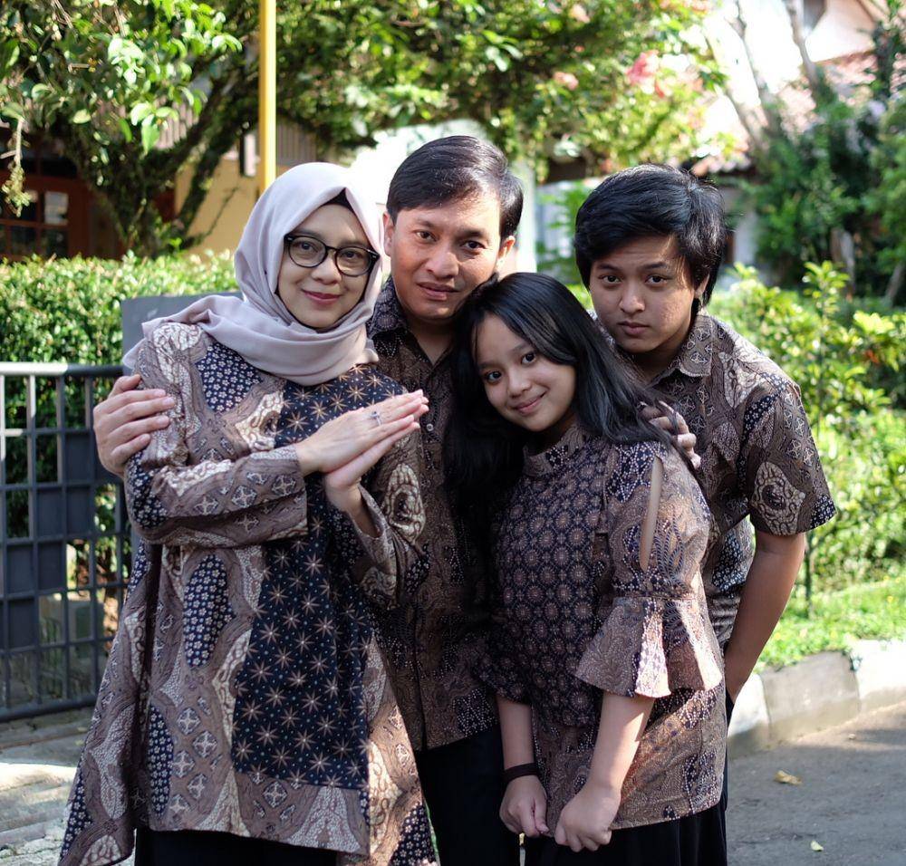 instagram.com/nadhiratyara