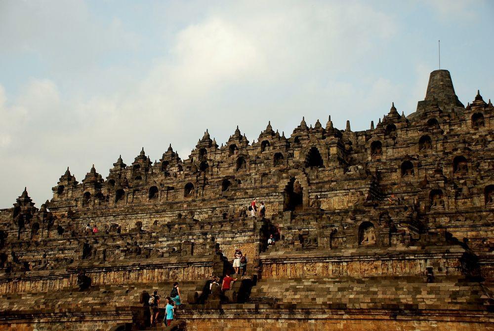 Area Kunjungan Candi Prambanan, Borobudur, dan Boko Mulai Dibatasi