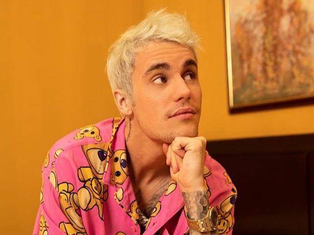 twitter.com/justinbieber