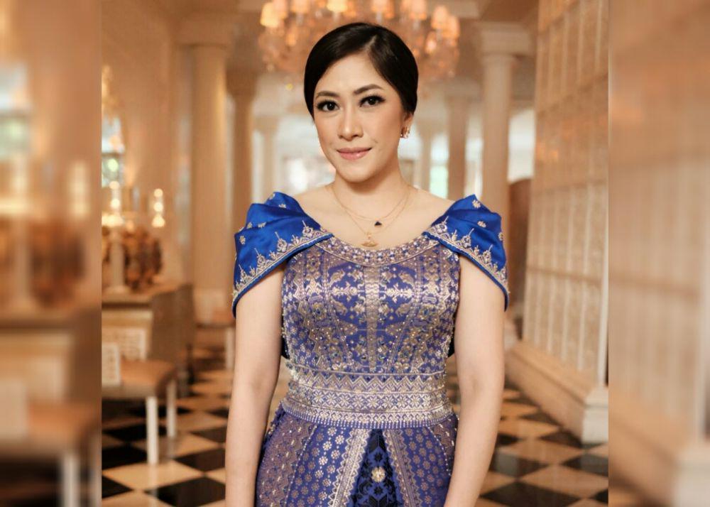 Anggun Banget! 10 Potret Aliya Rajasa dalam Balutan Kain Tradisional