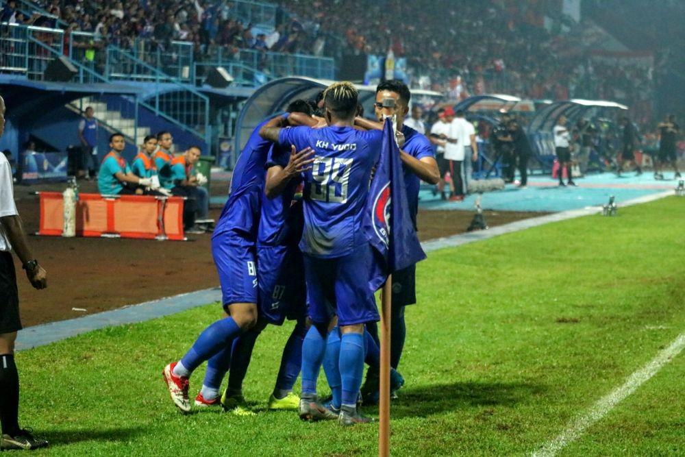 Arema FC Tak Masalah Semifinal Piala Gubernur Jatim Digelar di Blitar
