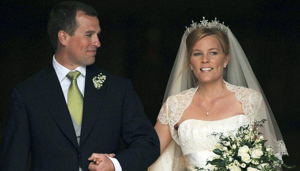 Umumkan Cerai, 10 Potret Kenangan Autumn dan Peter Cucu Ratu Elizabeth