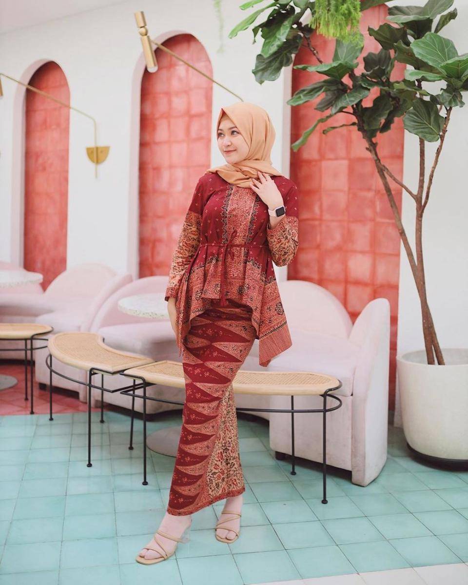 instagram.com/saritiw