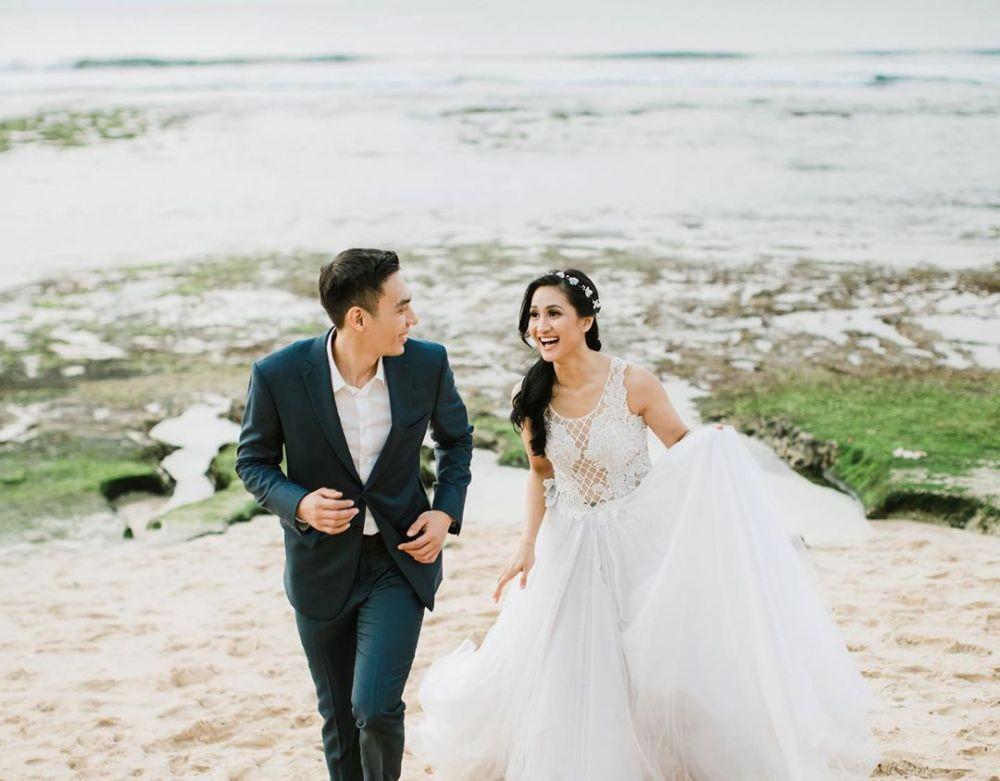 Bak Film Romantis, 10 Momen Mesra Prewed Talita Bachtiar-Aditya