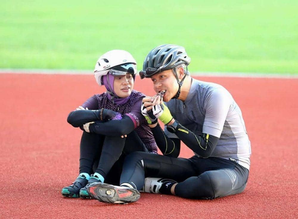 Pelajaran Cinta dari Ganjar Pranowo dan Atiqoh, Sweet Banget!