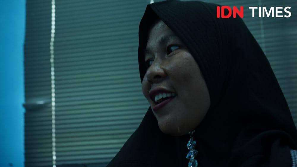 Salah satu pekerja migran Indonesia di Simunjan, Malaysia, yang menerima penanganan KB dari BKKBN (IDN Times/Margith Juita Damanik)