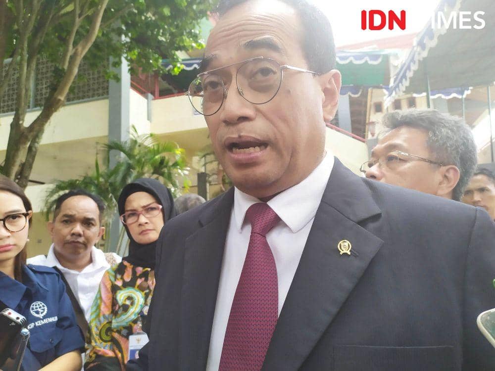Penerbangan ke Tiongkok Ditutup, Pemerintah Akan Subsidi Maskapai