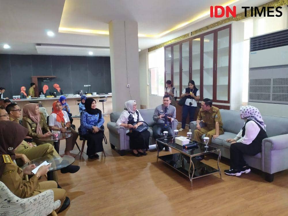 Situasi kunjungan Kemenpan RB di MPP Jakabaring Palembang (IDN Times/Feny Maulia Agustin)