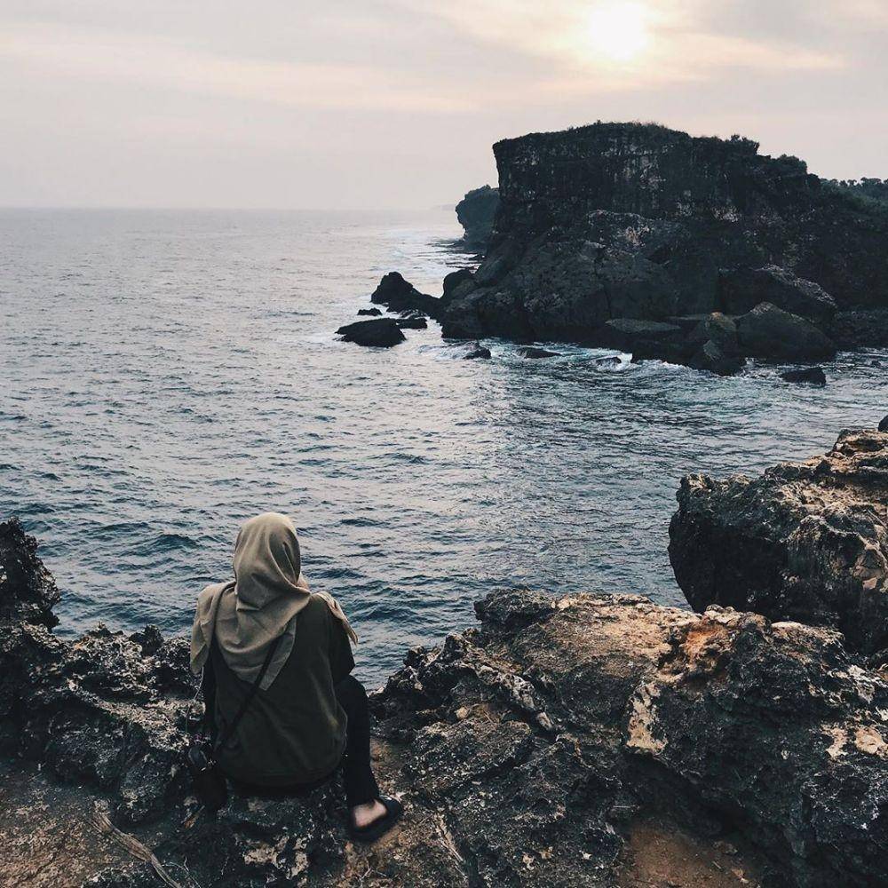 instagram.com/aaayuk