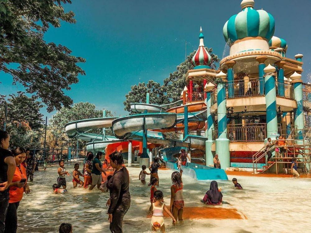 9 Rekomendasi Kolam Renang di Surabaya, Seru dan Bikin Betah