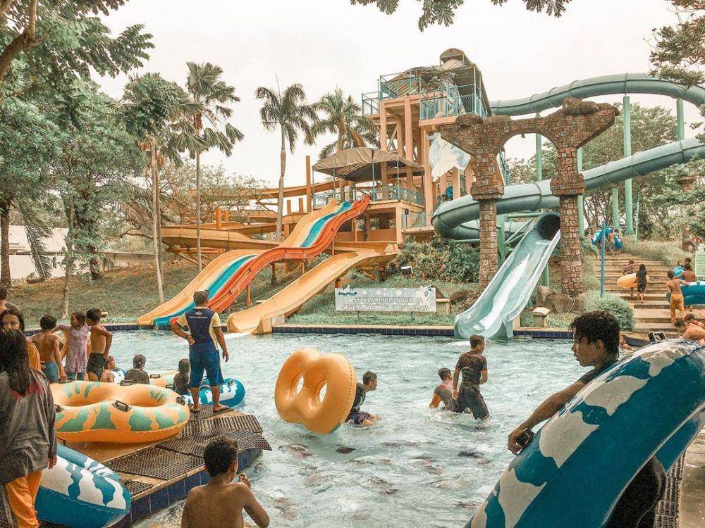 instagram.com/ciputrawaterparksurabaya