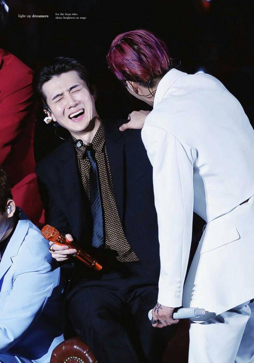 Twitter.com/sehun_smiles