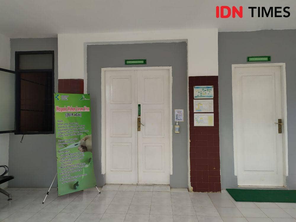 Situasi lingkungan di RSMH Palembang (IDN Times/Feny Maulia Agustin)