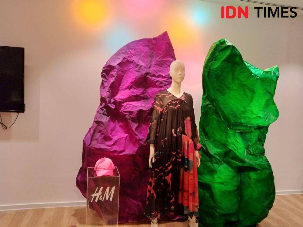 Presentation of the H&M STUDIO S/S 2020 Collection di H&M Showroom, Treasury Tower, Jakarta. 18 Februari 2020. IDN Times/Ayuningtyas Juliana