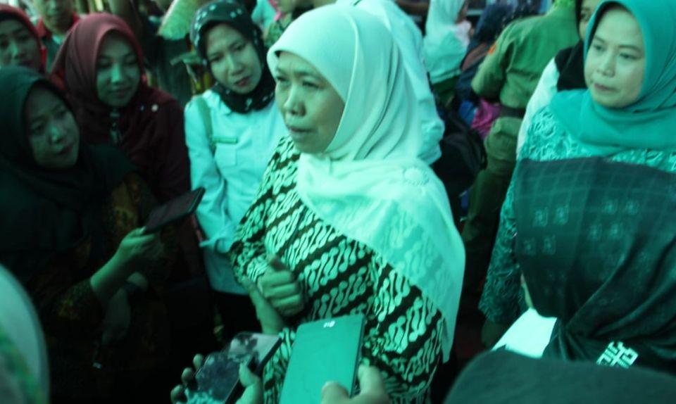 Khofifah Prihatin Kerusuhan Suporter di Blitar
