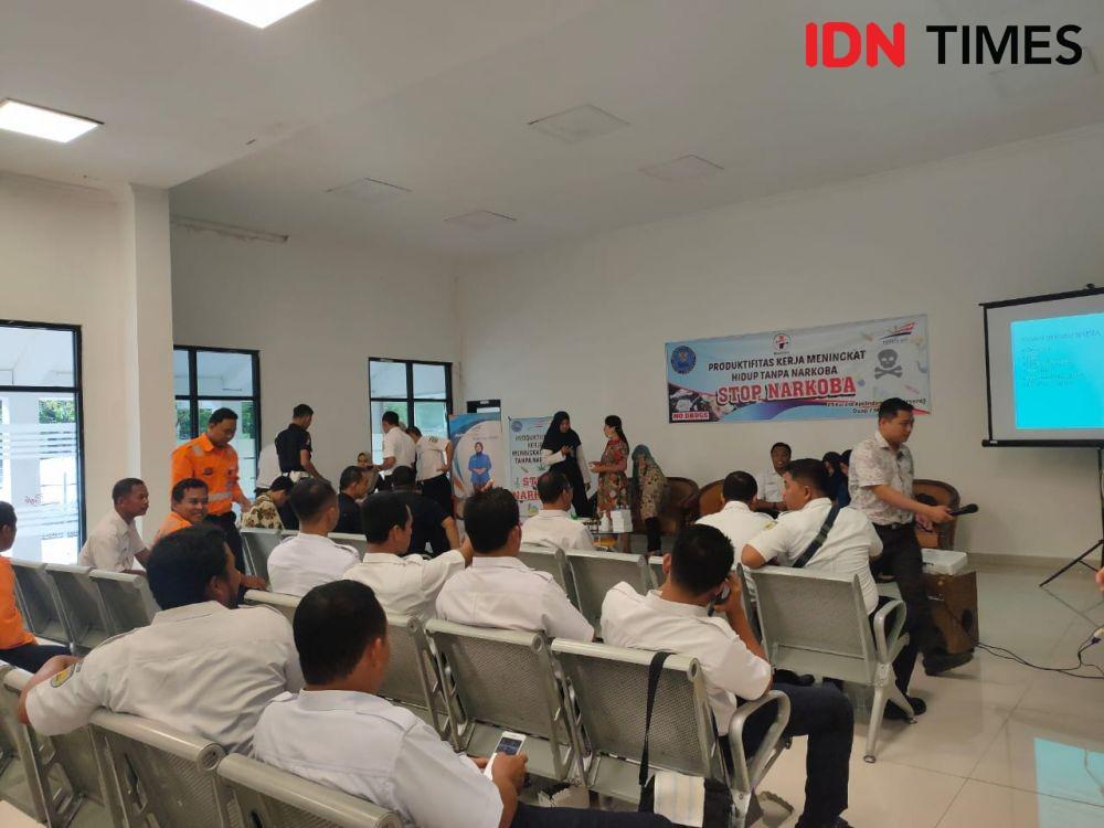 Usai Tukang Parkir Nyabu, Seluruh Pegawai Stasiun Jombang Dites Urine