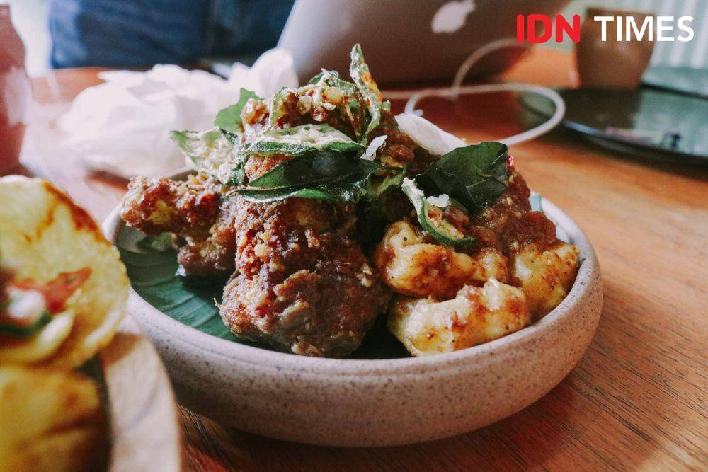 Masakan khas India pada acara Mr. Fox Surabaya x Gunpowder di Mr. Fox, Tunjungan Plaza 5 (21/2). IDN Times/Prila Arofani