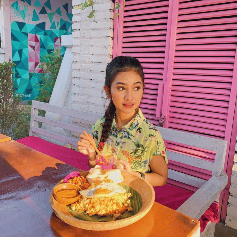 Instagram.com/sarahtuff_