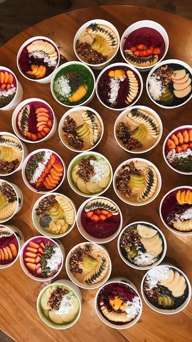 11 Smoothie Bowl, Warna-warnikan Harimu dengan Sayur dan Buah