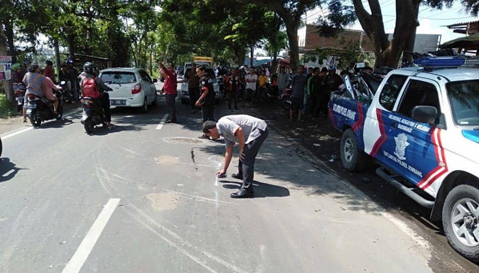Petugas melakukan olah TKP. IDN Times/zainul arifin