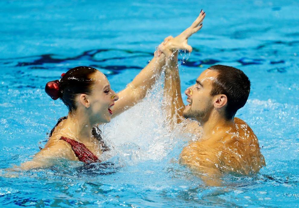Apa Perempuan Bisa Hamil saat Berenang di Kolam dengan Pria?