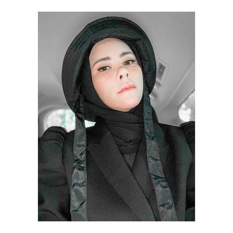 instagram.com/angellelga