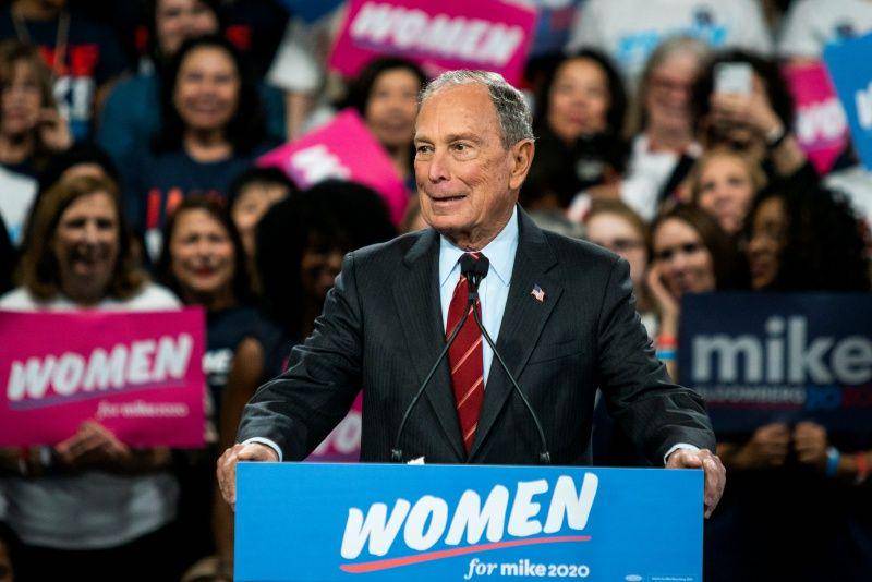 Calon presiden Amerika Serikat dari partai Demokrat Mike Bloomberg memberikan pidato saat kampanye dengan tema "Women for Mike" di kawasan Manhattan, Kota New York, New York, Amerika Serikat, pada 15 Januari 2020. ANTARA FOTO/REUTERS/Eduardo Munoz