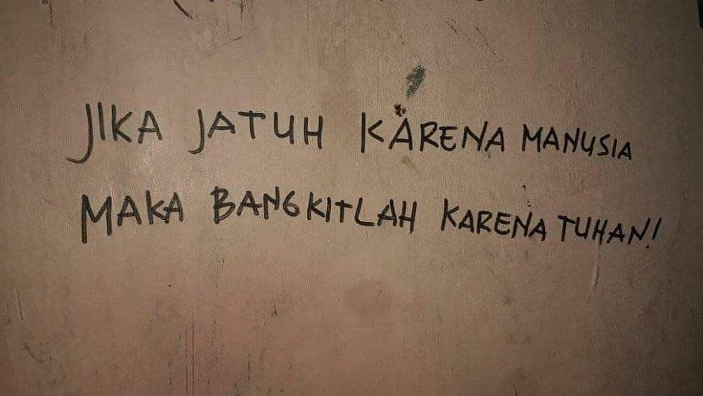 Gara-gara 9 Teks di Tembok Ini, Kamu Bakal Ngakak dan Juga Termenung