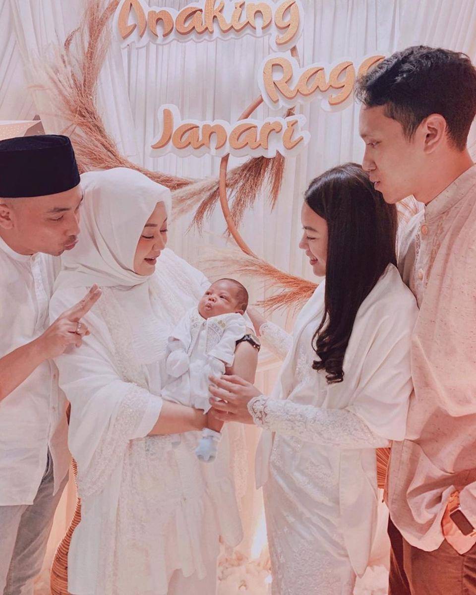 prayogoabi via Instagram.com/anakingjanari/